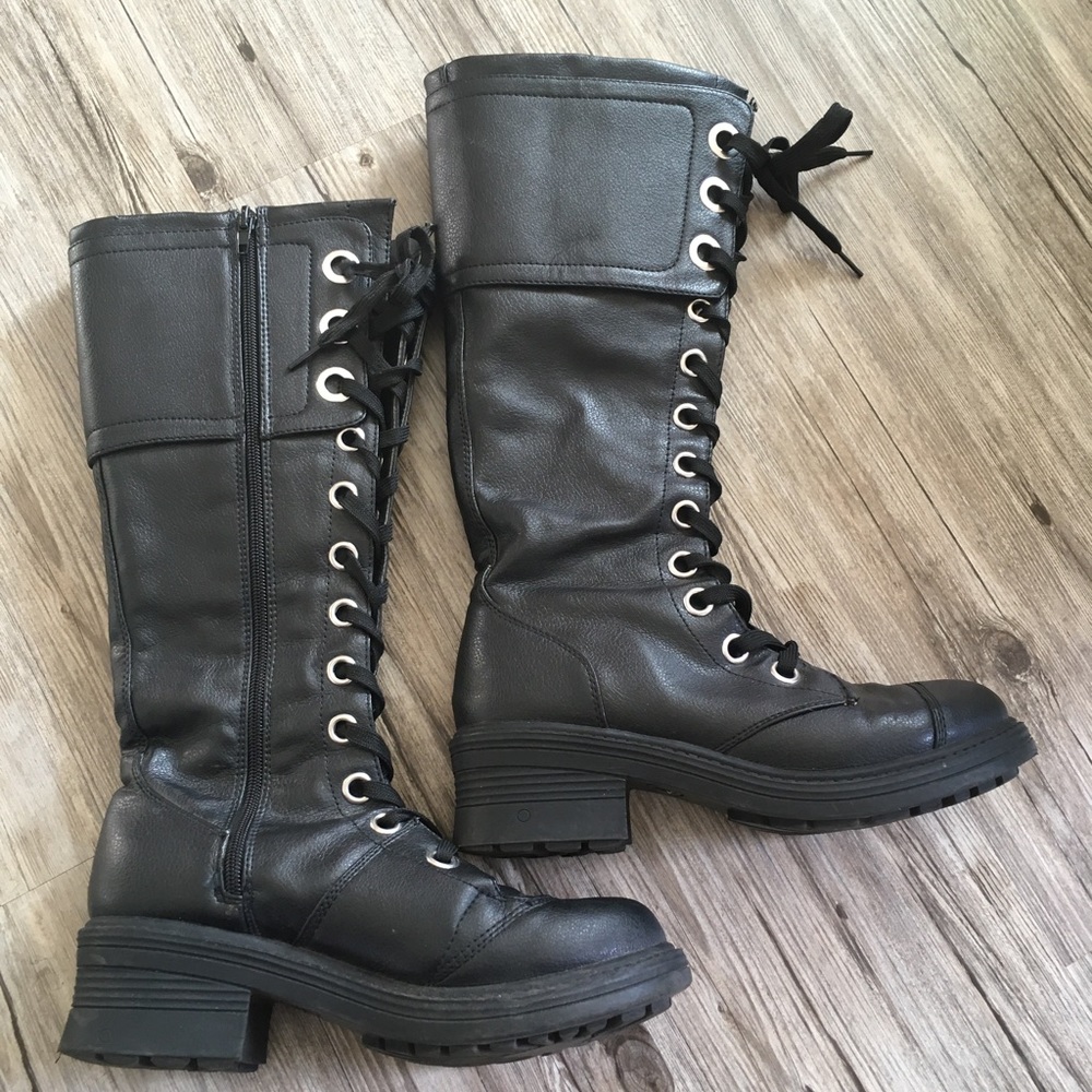 Black combat boots size 7